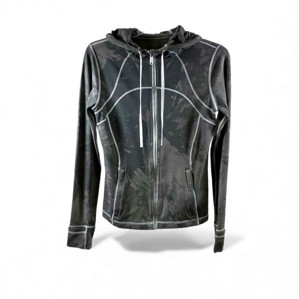 Lululemon Hooded Define Jacket in Nulu Black, Gray and Green Pattern Size 8